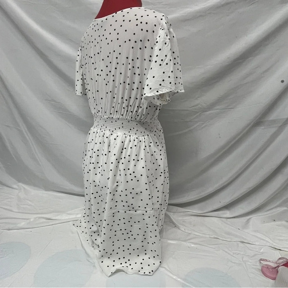 Impress white polka dotted dresssize large - Picture 5 of 14